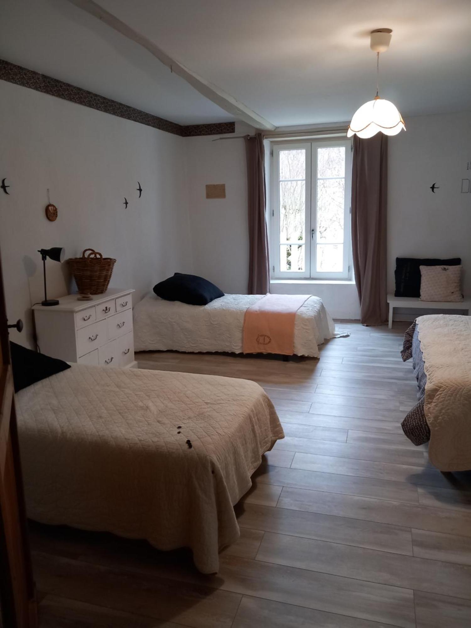 Les Tilleuls Saint-Jean-d'Avelanne Экстерьер фото